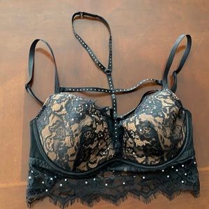 NEW! Adore me bra- Teena Contour